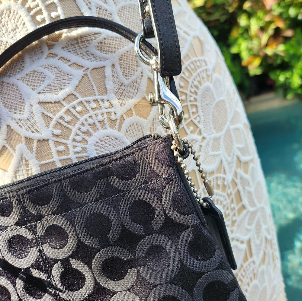 Coach Brook Op Art black convertible crossbody bag. EUC - Picture 6 of 16